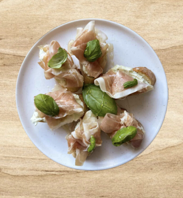 crostini ricotta prosciutto