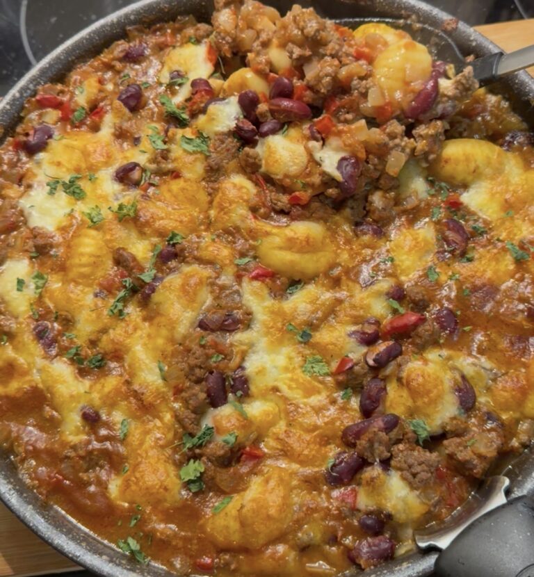 one pan chili con carne gnocchi