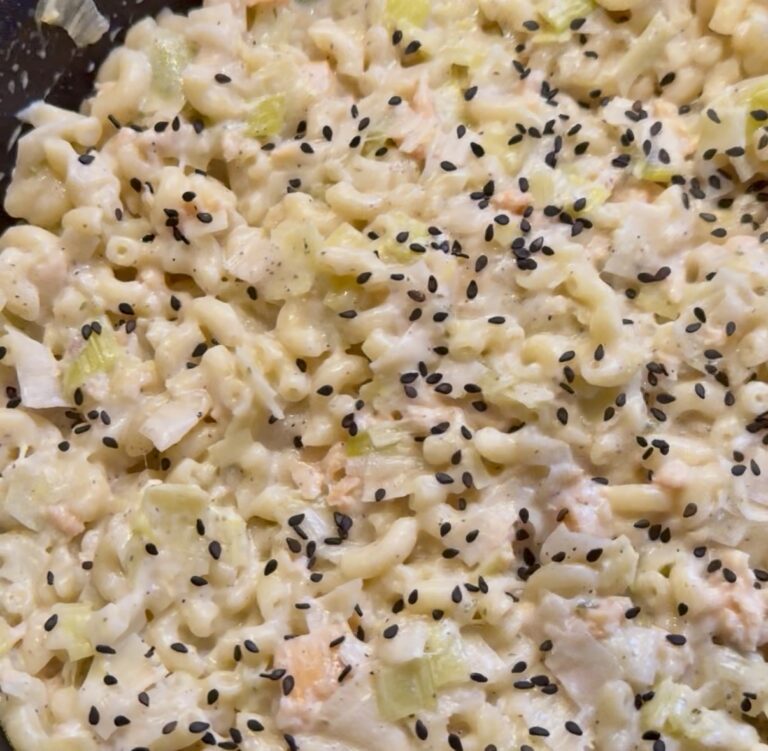 Coquillettes crémeuses au poireau et saumon fumé