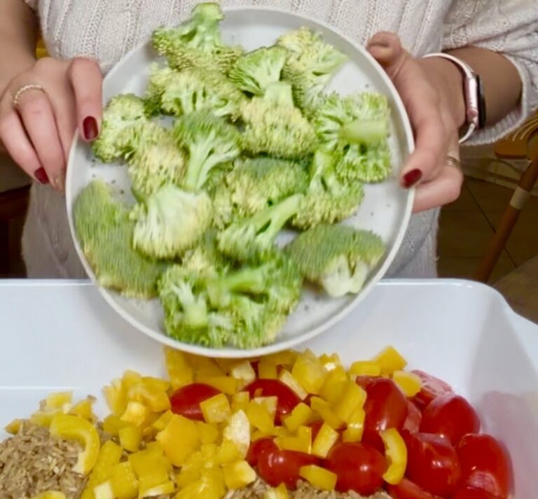 Riz au pesto rosso, poulet et légumes au four