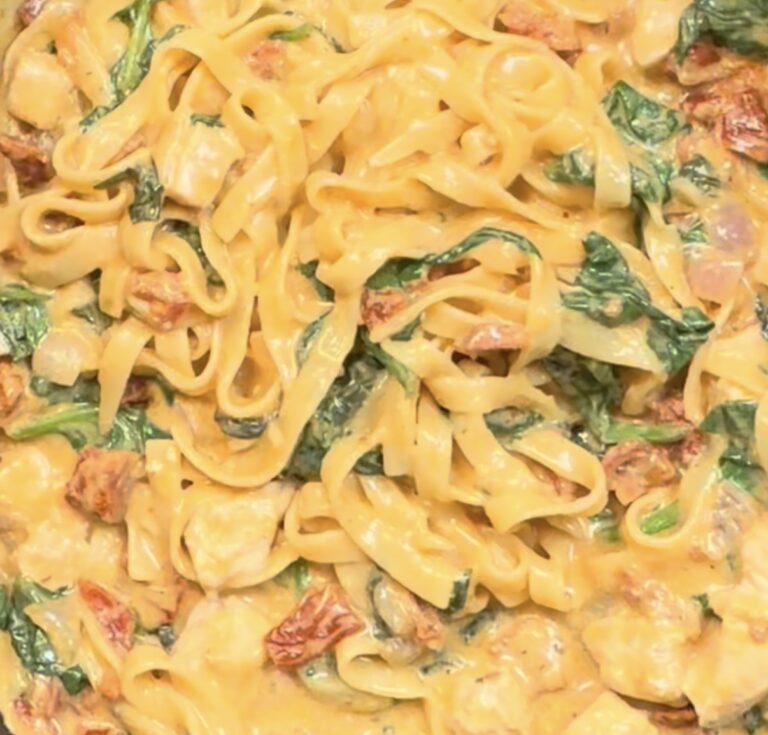 One pot tagliatelle chorizo, poulet et épinards