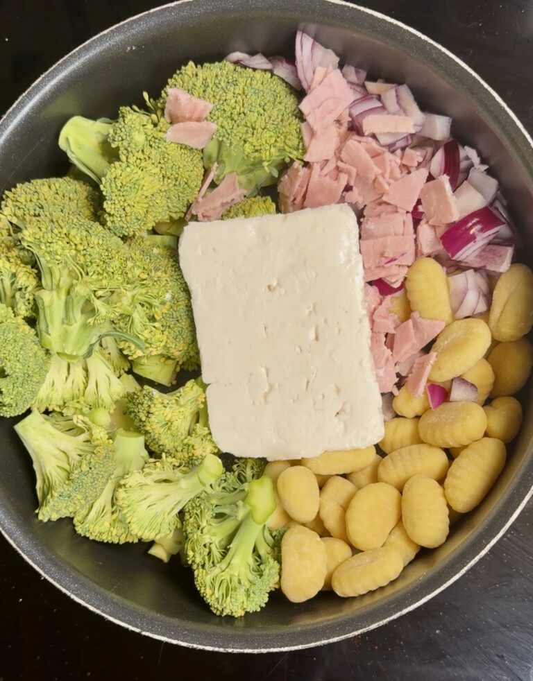 Gnocchis crémeux, brocoli, jambon & feta